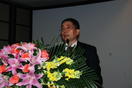 公司特聘教授、新加坡大学吕喜玺、大会做报告.jpg