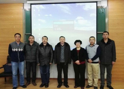 conew_与部分教师合影.jpg