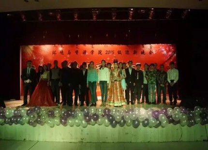 conew_嘉宾演员和工作人员合影.webp.jpg